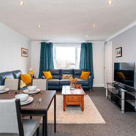 Lovely 3-Bedroom Flat With Free Parking Bridge of Allan Exteriör bild