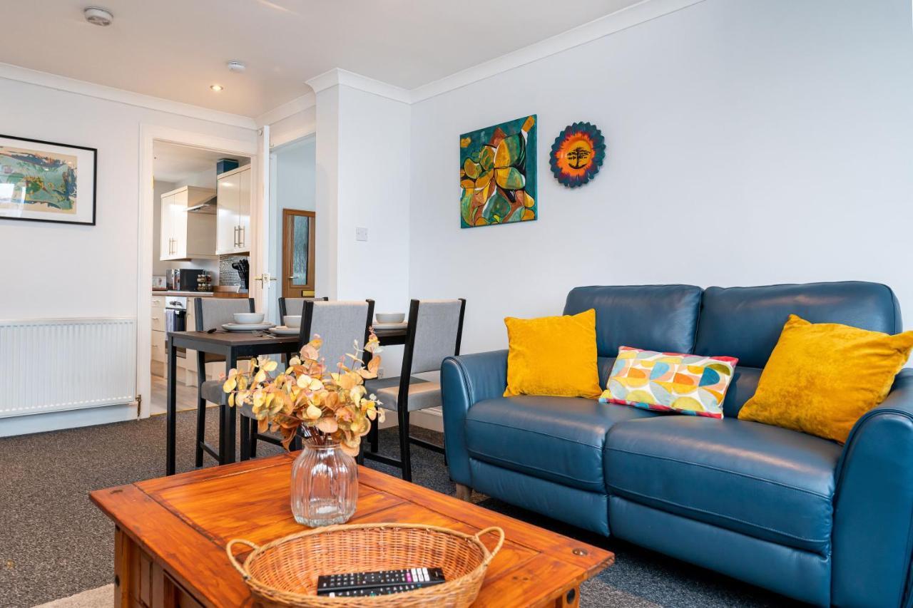 Lovely 3-Bedroom Flat With Free Parking Bridge of Allan Exteriör bild