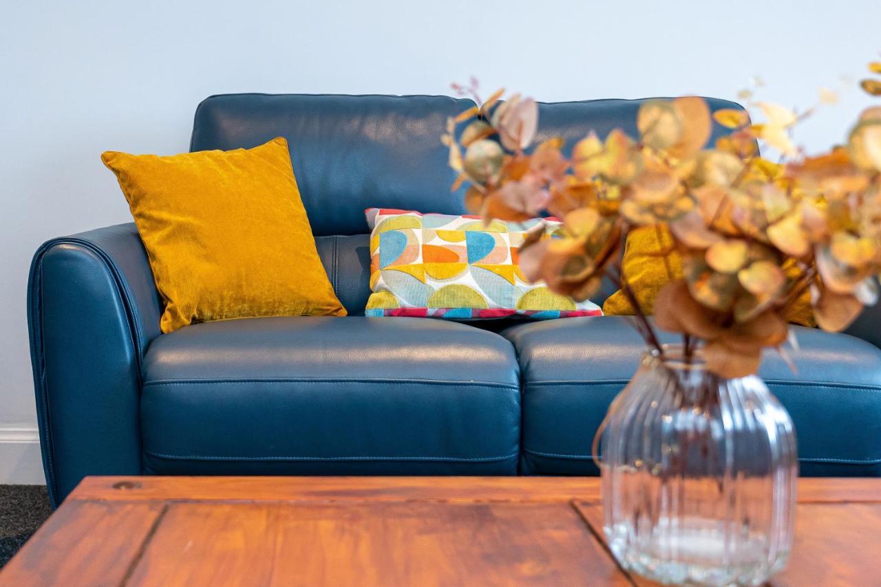 Lovely 3-Bedroom Flat With Free Parking Bridge of Allan Exteriör bild