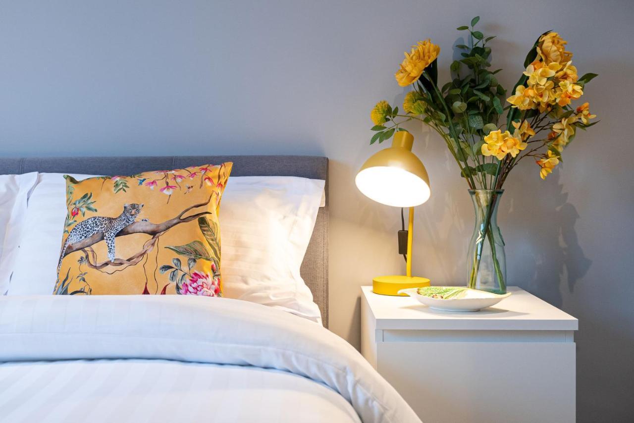 Lovely 3-Bedroom Flat With Free Parking Bridge of Allan Exteriör bild