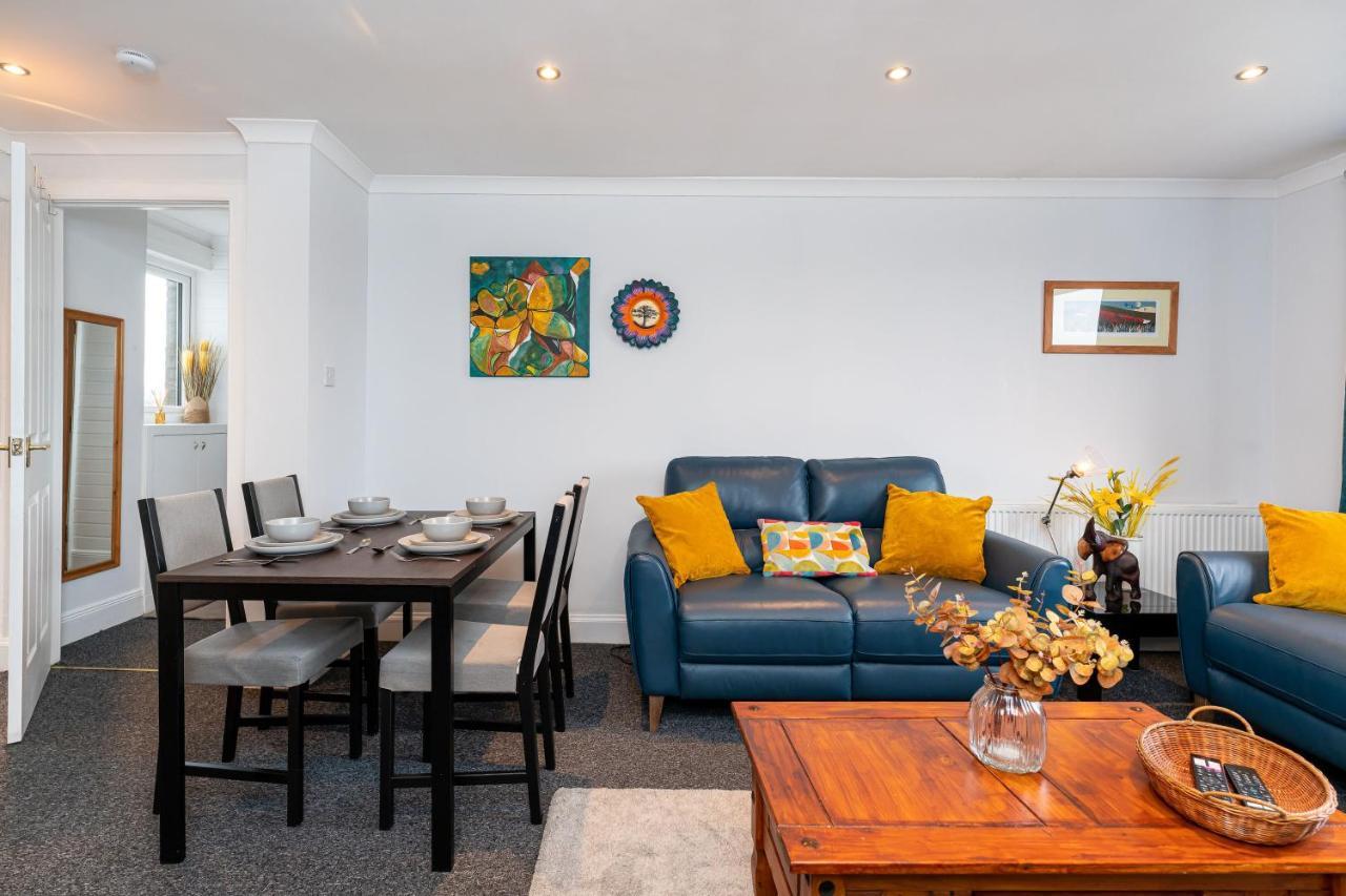 Lovely 3-Bedroom Flat With Free Parking Bridge of Allan Exteriör bild
