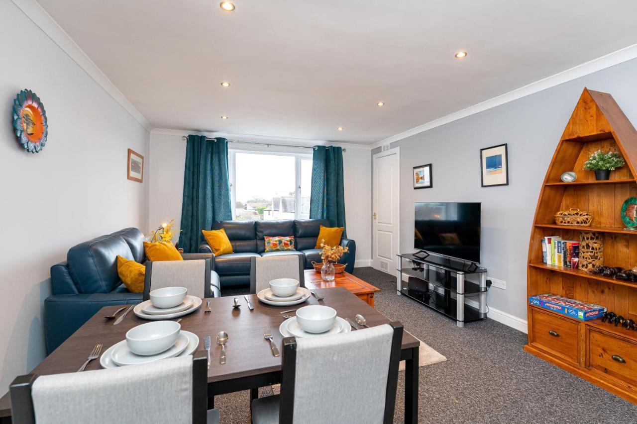 Lovely 3-Bedroom Flat With Free Parking Bridge of Allan Exteriör bild