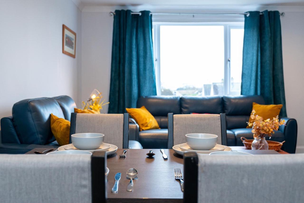 Lovely 3-Bedroom Flat With Free Parking Bridge of Allan Exteriör bild