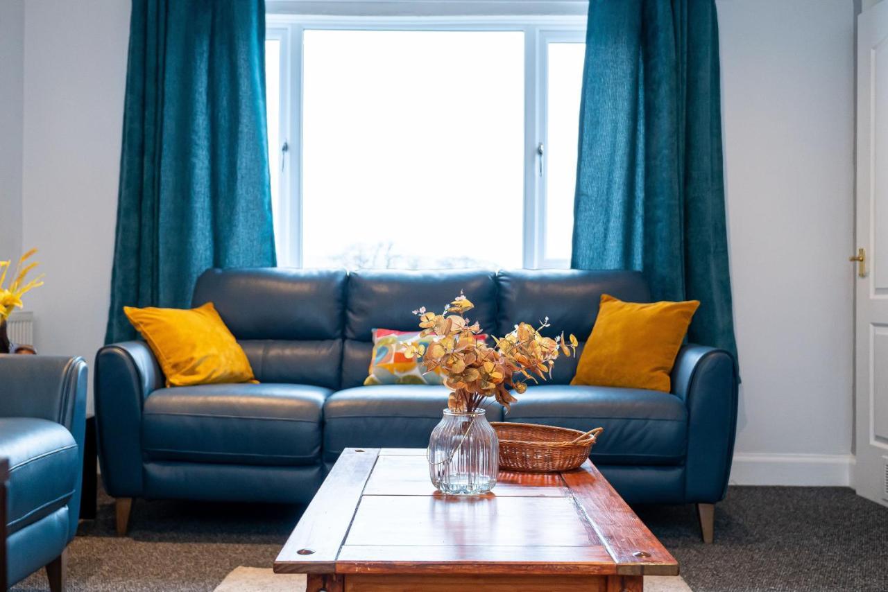 Lovely 3-Bedroom Flat With Free Parking Bridge of Allan Exteriör bild