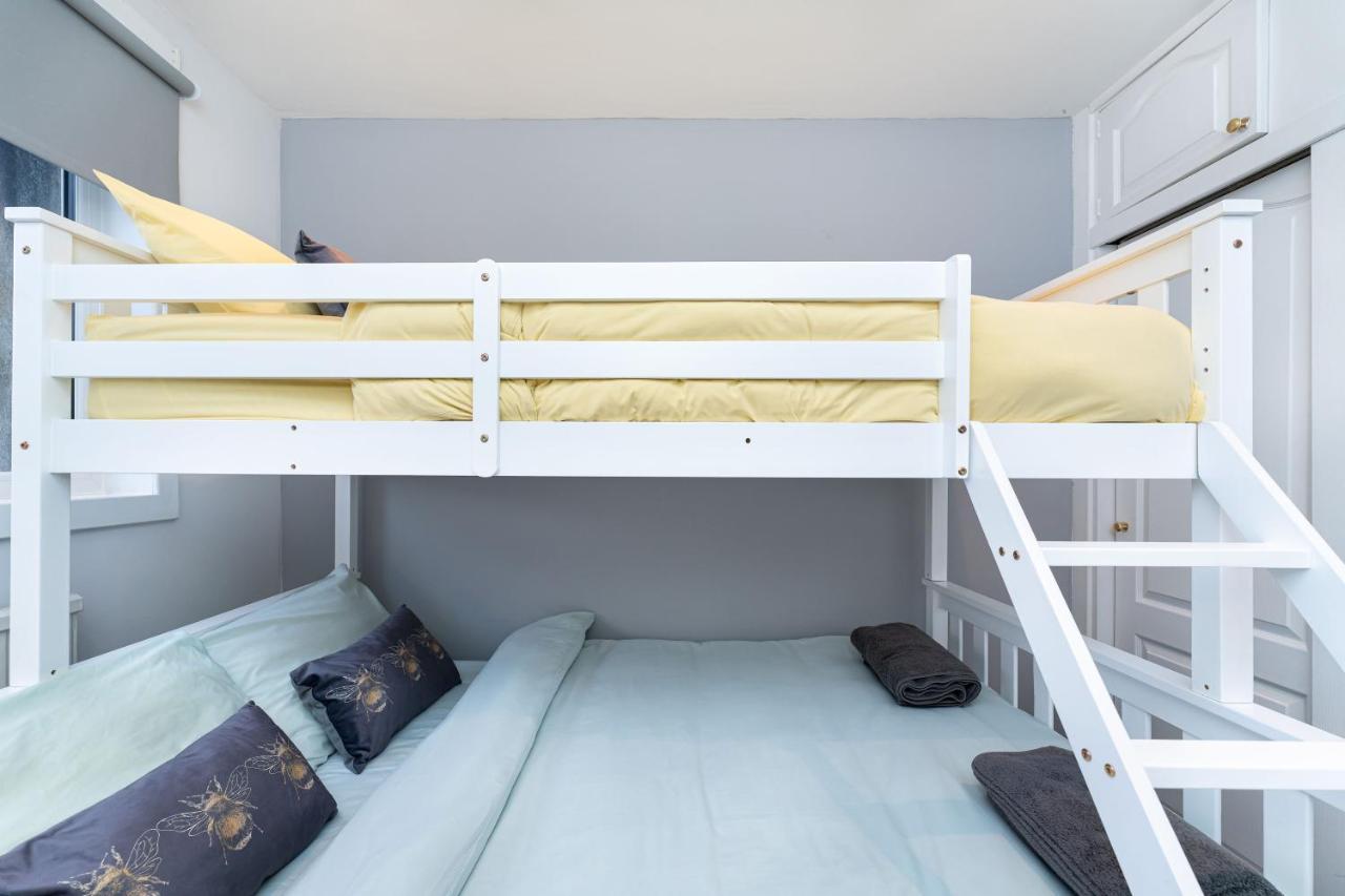Lovely 3-Bedroom Flat With Free Parking Bridge of Allan Exteriör bild