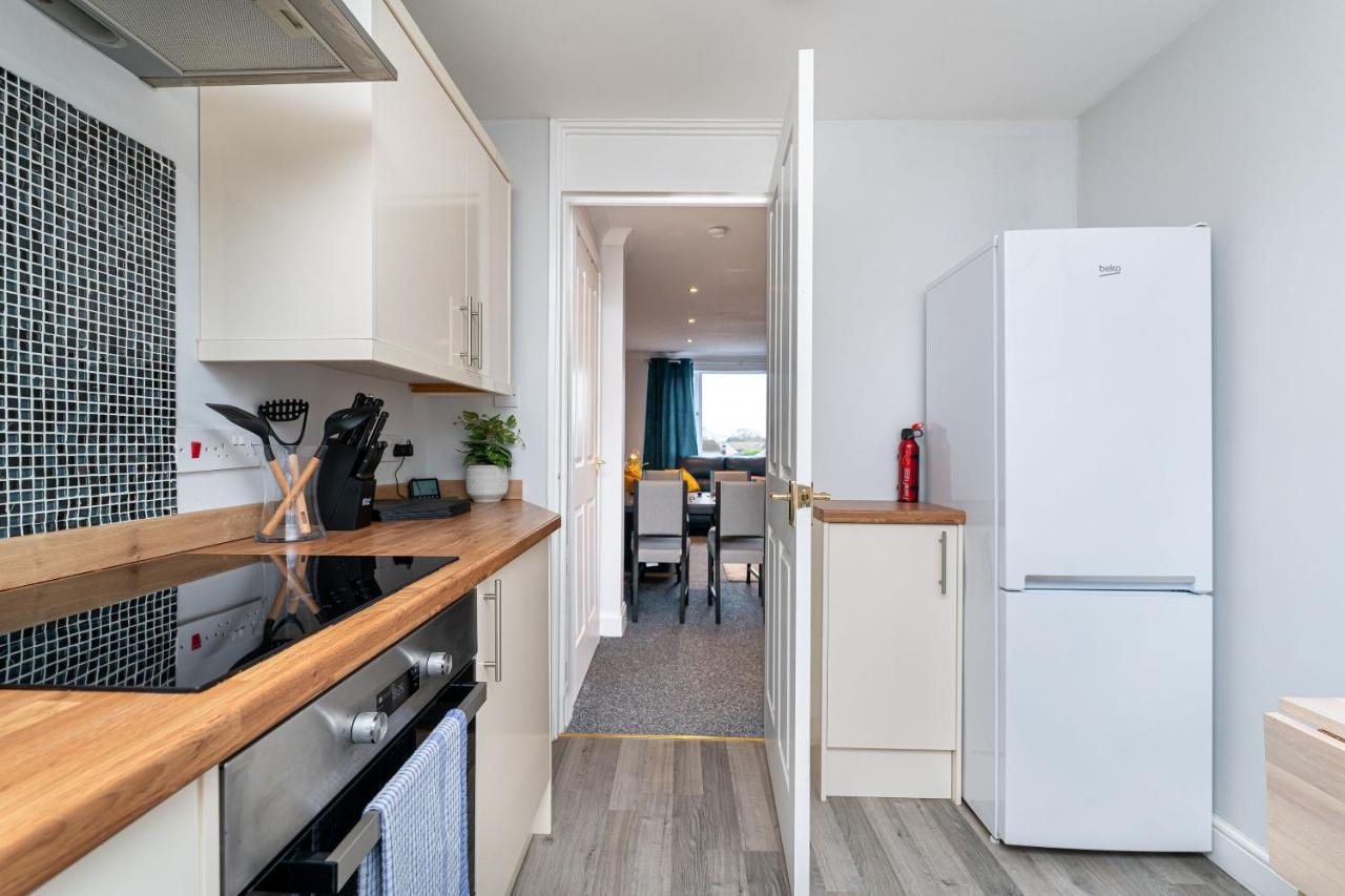 Lovely 3-Bedroom Flat With Free Parking Bridge of Allan Exteriör bild