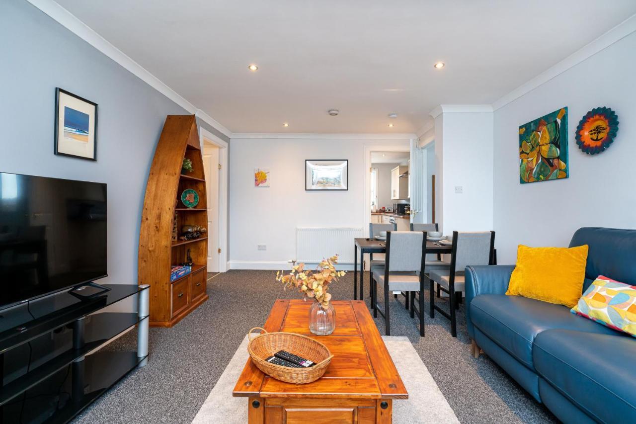 Lovely 3-Bedroom Flat With Free Parking Bridge of Allan Exteriör bild