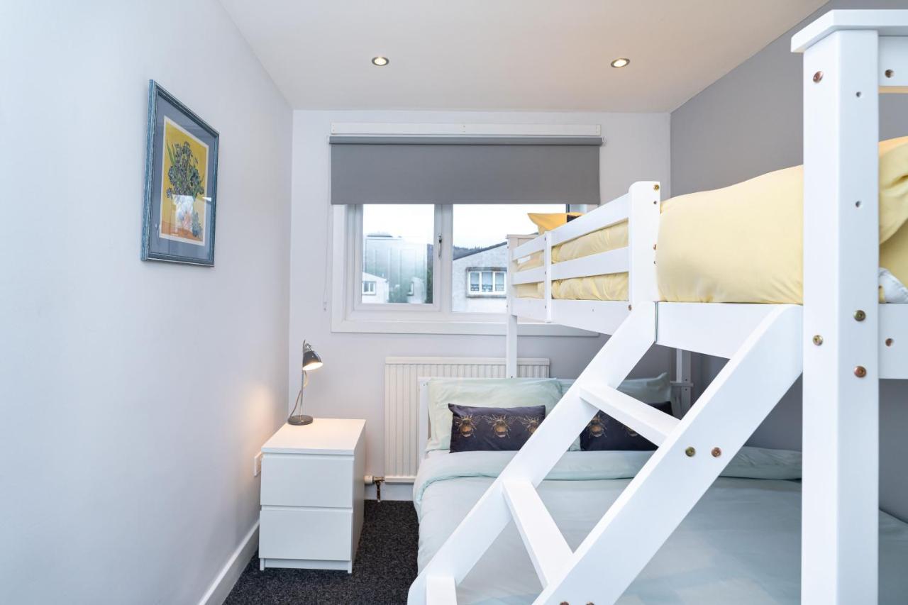 Lovely 3-Bedroom Flat With Free Parking Bridge of Allan Exteriör bild