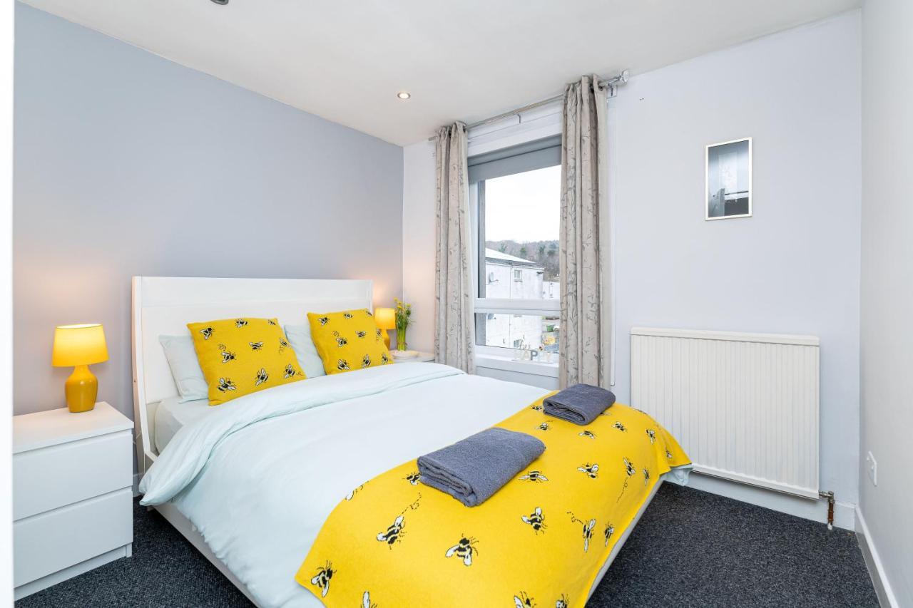 Lovely 3-Bedroom Flat With Free Parking Bridge of Allan Exteriör bild