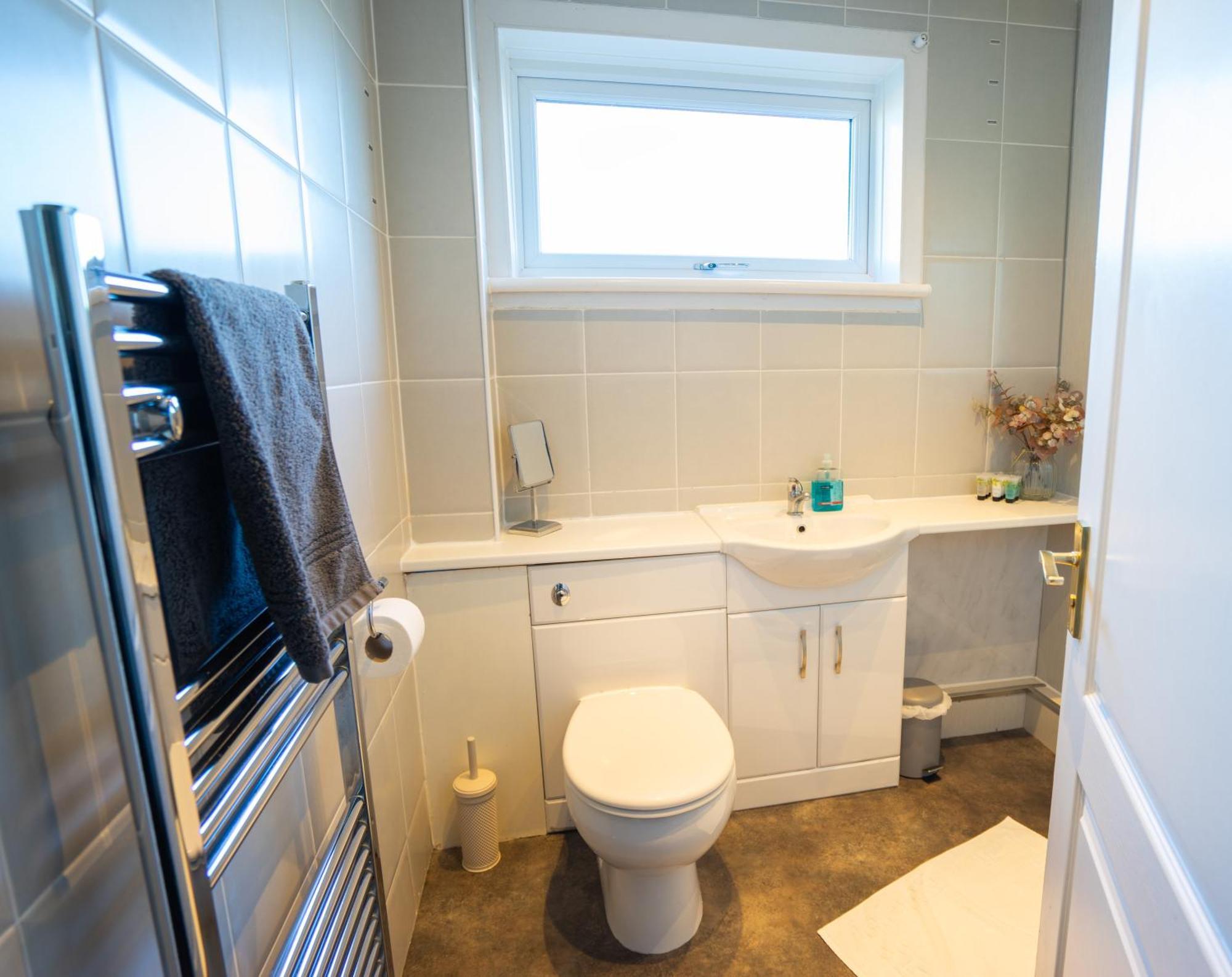Lovely 3-Bedroom Flat With Free Parking Bridge of Allan Exteriör bild